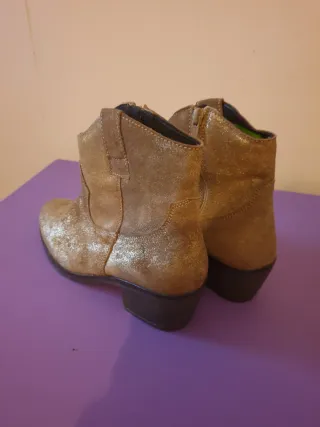 Botines dorados talla 38 sin estrenar
