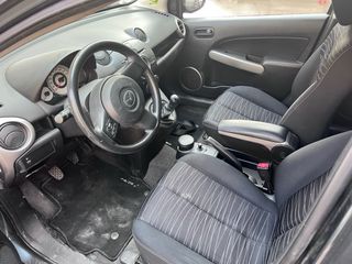 Mazda 2 2009