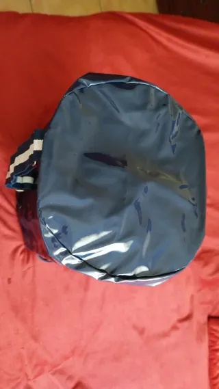 Bolso azul brillante