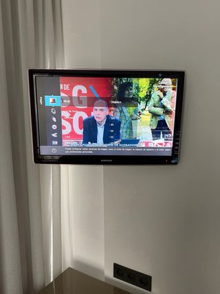 Samsung P2770HD 27 Monitor HDTV 67 unidades