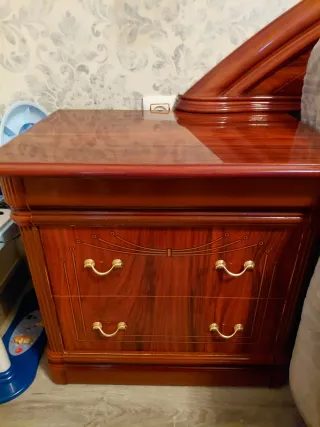 Alcoba de matrimonio, armario de regalo