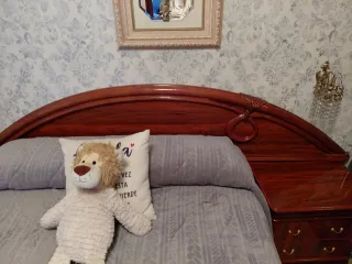 Alcoba de matrimonio, armario de regalo