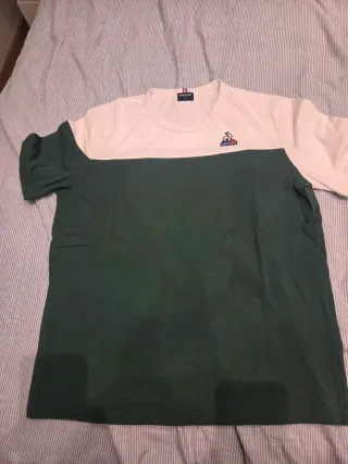 Camiseta Le Coq Sportif bicolor verde y blanca