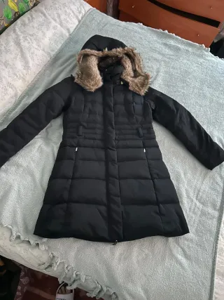 Abrigo Mango Suit Negro con Capucha