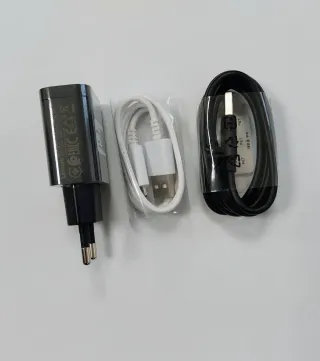 Cargador Lenovo Original + 2 Cables USB-C y Micro