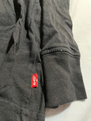 Camiseta Levi's Negra Manga Larga