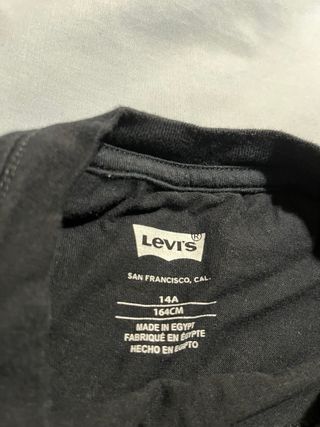Camiseta Levi's Negra Manga Larga