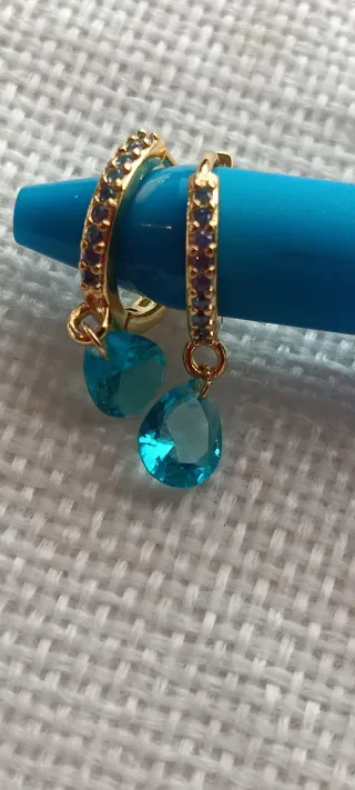 Pendientes aro con lágrima azul