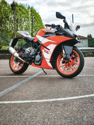 KTM RC 125 Naranja