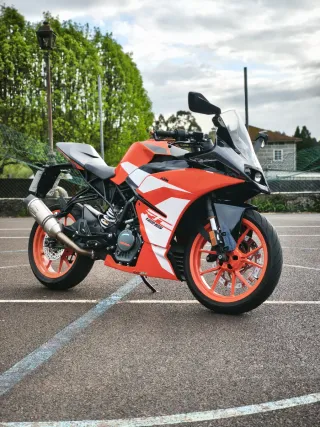 KTM RC 125 Naranja