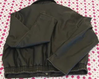 Cazadora efecto piel Zara.