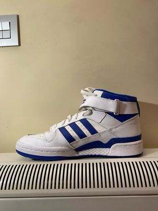 Adidas Forum Mid Blancas y Azules