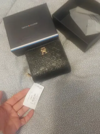 Portafoglio donna Tommy Hilfiger nero