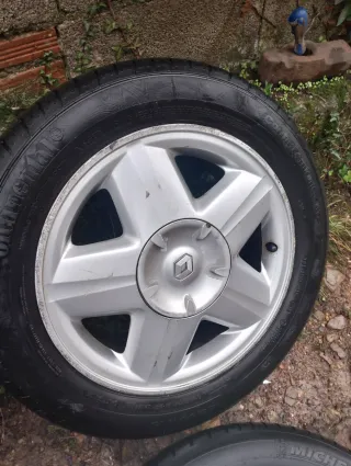 Llantas Renault 15