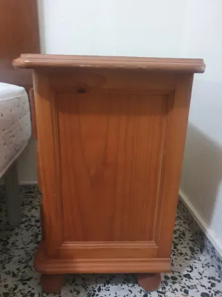 Pareja Mesitas de Noche Madera