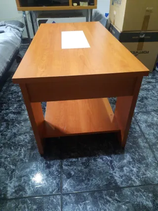 Mesa de centro elevable de madera