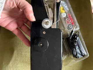 Máquina de coser B/O Mini