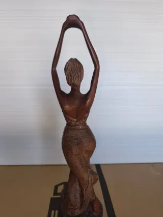 Talla mujer africana madera hecho a mano