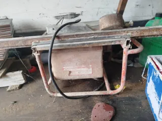 Herramientas y material de obra.