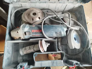 Herramientas y material de obra.