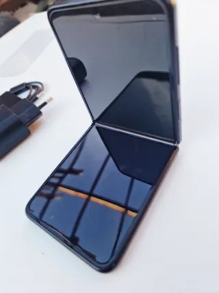 Galaxy Z Flip3 5G, 256gb.