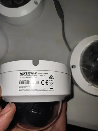 Cámaras de Vigilancia Hikvision Domo (4 Unidades)