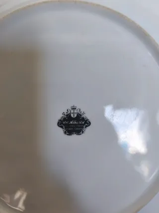 Plato de porcelana española Covadonga 1777