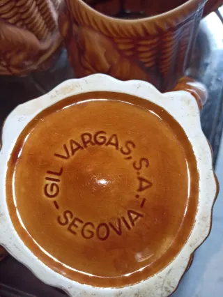 Taza cerámica perros cesta