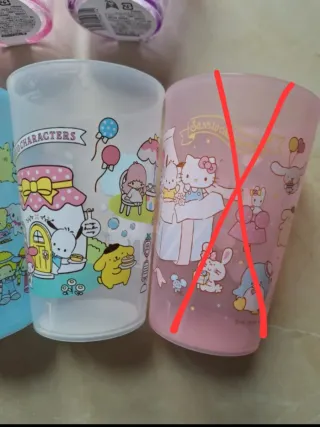 Bicchieri Sanrio di plastica