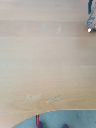 Mesa de oficina angular madera y metal