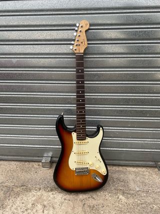Guitarra Squier Classic Vibe 50s Fender
