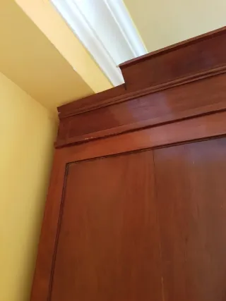 Armario antiguo de caoba