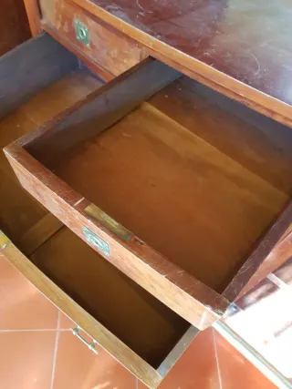 Armario antiguo de caoba