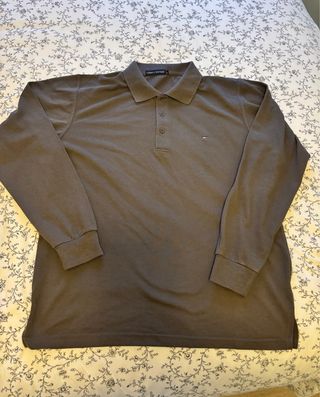 Polo Tommy Hilfiger manga larga marrón