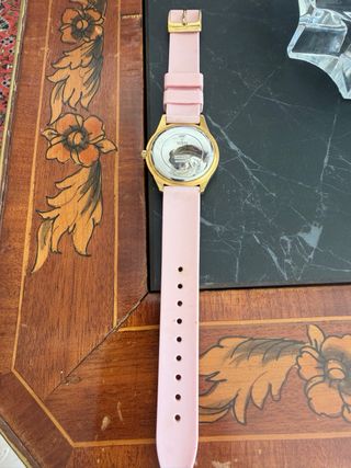 Reloj Guess Dorado y Rosa con Perlas