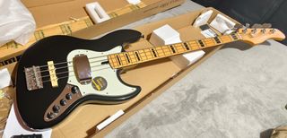 Sire Marcus Miller V7 Vintage BK 2nd GEN + extras