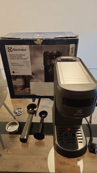 Cafetera Electrolux para reparar