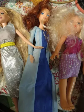 Lotto 5 bambole personaggi Disney e non