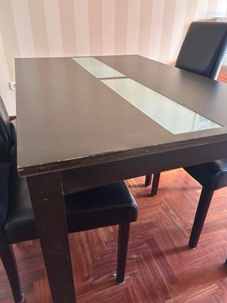 [URGE] Mesa Comedor Extensible + 4 Sillas