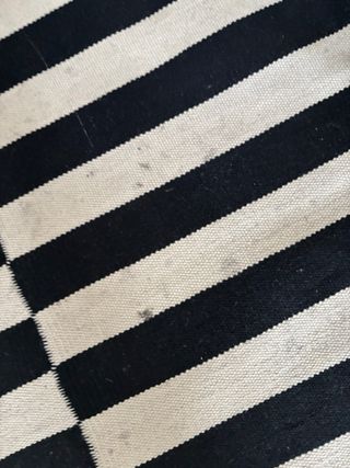 Alfombra IKEA STOCKHOLM rayas negro/hueso