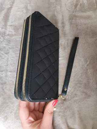 Cartera grande acolchada negra