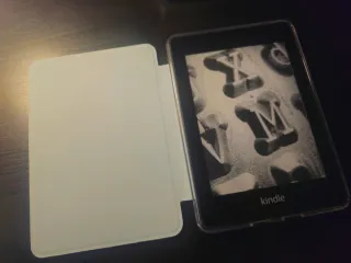 Kindle Paperwhite 10ª Gen E-reader + funda