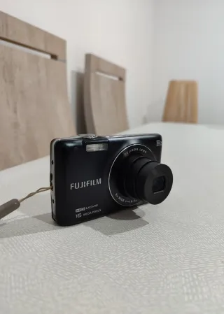 Cámara Digital Fujifilm 5x wide