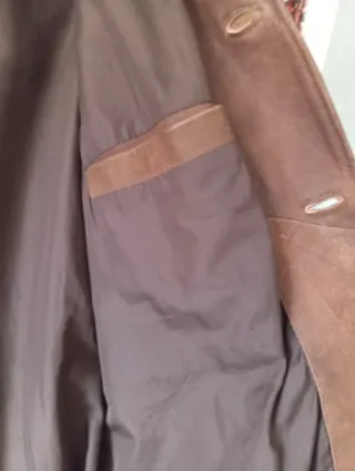 Cazadora de piel marrón