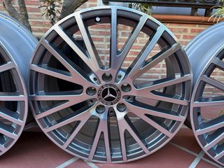 Juego de llantas 18 Pulgadas Mercedes-Benz (2022)