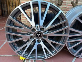Juego de llantas 18 Pulgadas Mercedes-Benz (2022)