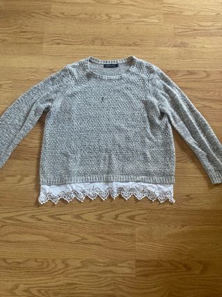 Jersey gris de Cortefiel con encaje