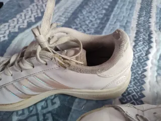 Adidas Blancas Iridiscentes