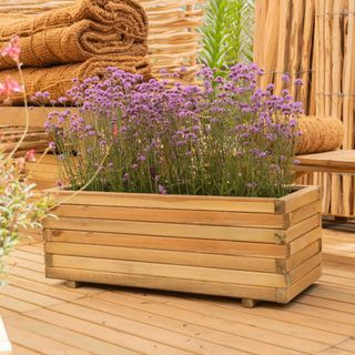 Jardineras de madera de pino a medida