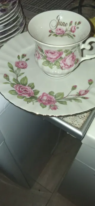 Tazza e piattino June Rose